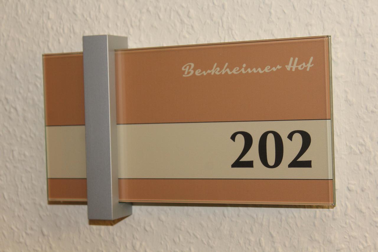 Hotel Berkheimer Hof Esslingen am Neckar Buitenkant foto